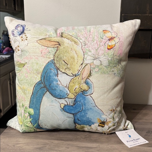 Peter Rabbit Other - NWT! BEATRIX POTTER PETER RABBIT & MOTHER DECORATIVE FAUX LINEN THROW PILLOW